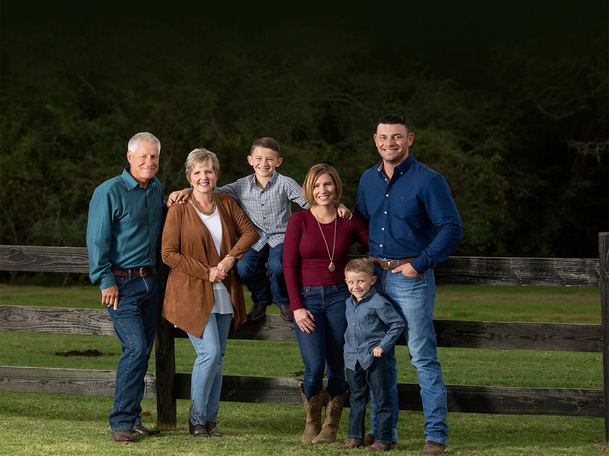 Glenn Extended Family Legacy Portrait created by Colt Melrose Photography at their Waller County Ranch